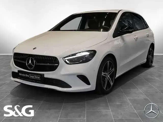 Mercedes-Benz B 180