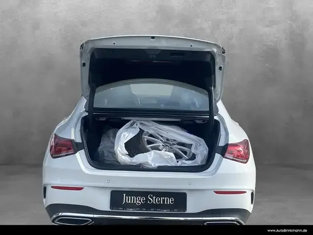 Mercedes-Benz CLA 200