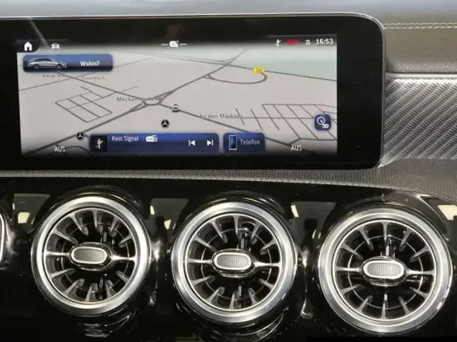 Mercedes-Benz CLA 180
