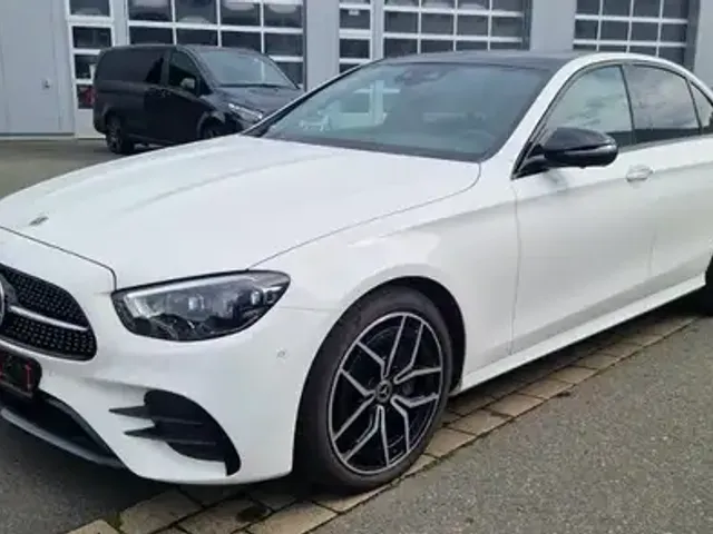 Mercedes-Benz E 220