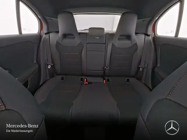 Mercedes-Benz A 220