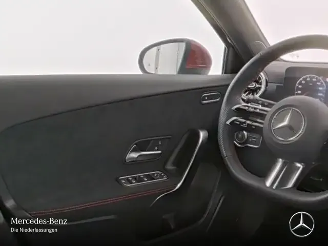 Mercedes-Benz A 220