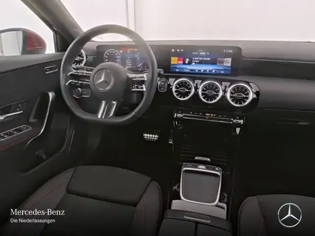 Mercedes-Benz A 220