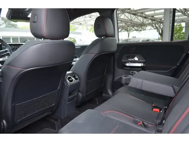 Mercedes-Benz GLB 250