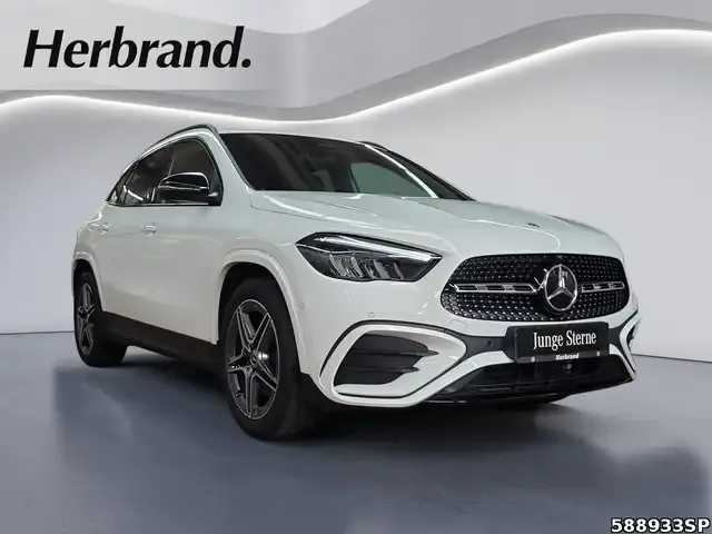 Mercedes-Benz GLA 220