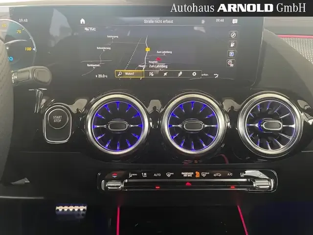 Mercedes-Benz EQA 300