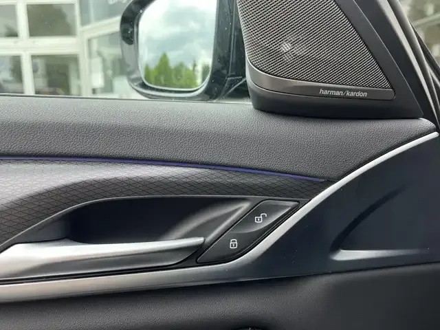 BMW M550