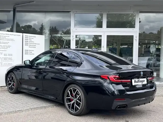 BMW M550