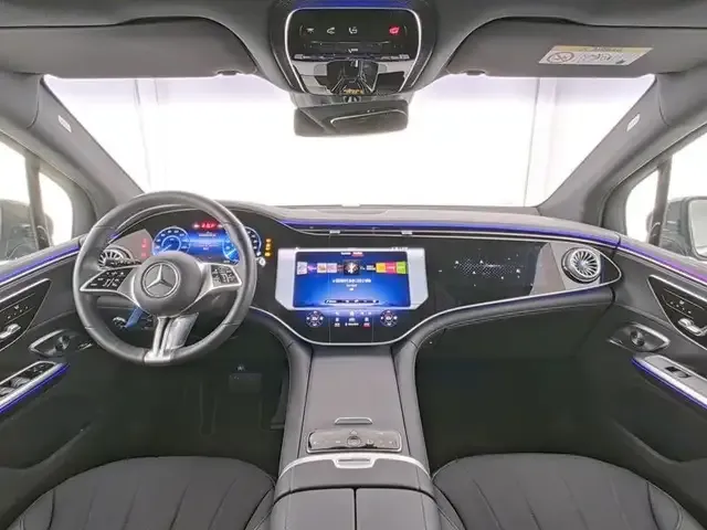 Mercedes-Benz EQE SUV