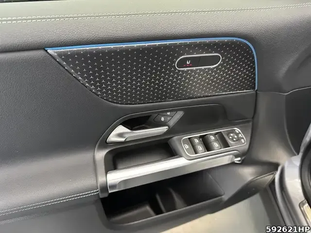 Mercedes-Benz EQB 350