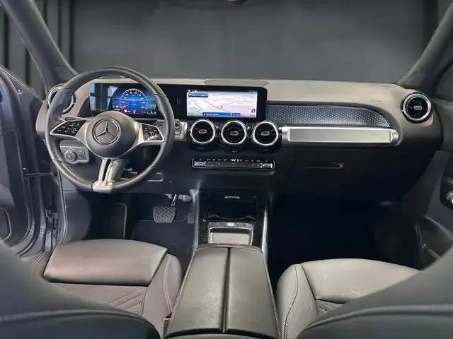 Mercedes-Benz GLB 200