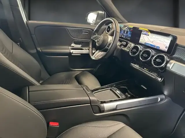 Mercedes-Benz GLB 200