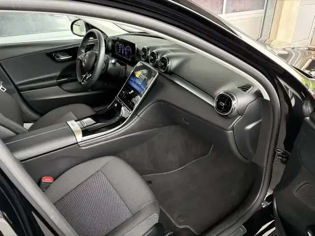 Mercedes-Benz C 180