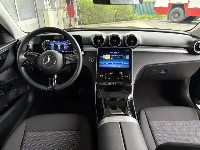 Mercedes-Benz C 180