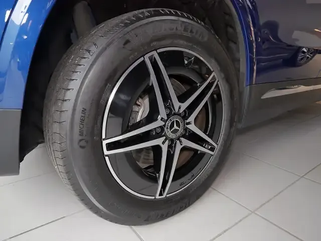 Mercedes-Benz EQA 300