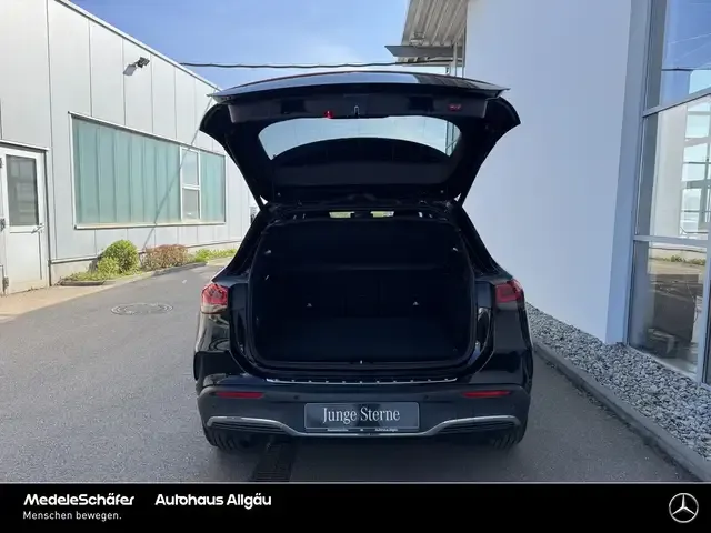 Mercedes-Benz EQA 300
