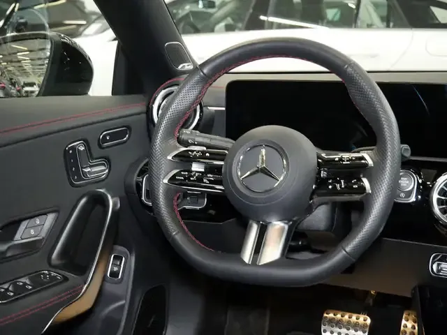 Mercedes-Benz CLA 180