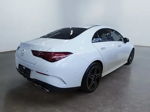 Mercedes-Benz CLA 180