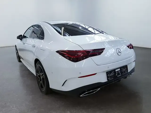 Mercedes-Benz CLA 180