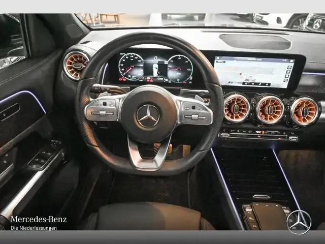 Mercedes-Benz EQB 300