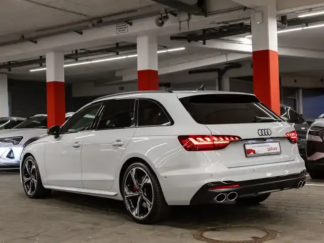 Audi S4