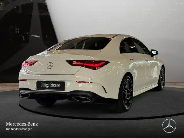 Mercedes-Benz CLA 200