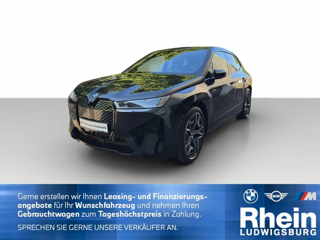 BMW iX