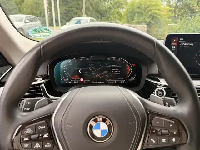 BMW 530