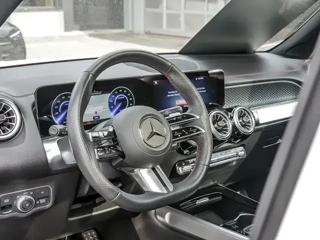 Mercedes-Benz EQB 300