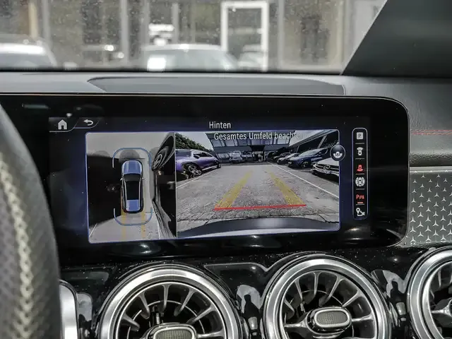 Mercedes-Benz EQB 300