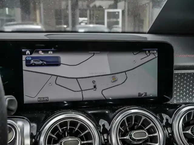 Mercedes-Benz EQB 300
