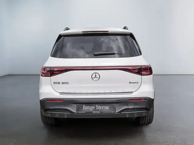 Mercedes-Benz EQB 300