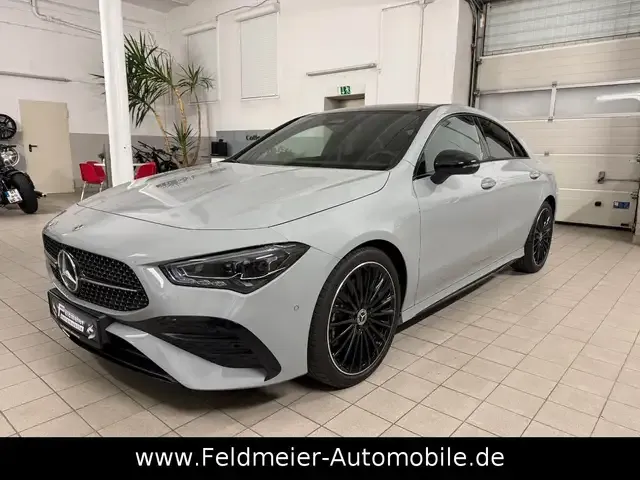 Mercedes-Benz CLA 200