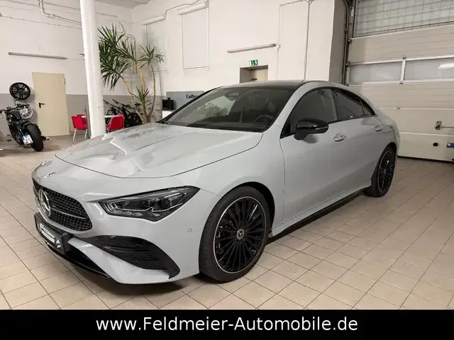 Mercedes-Benz CLA 200