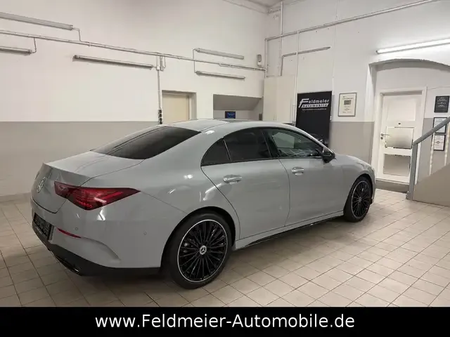 Mercedes-Benz CLA 200