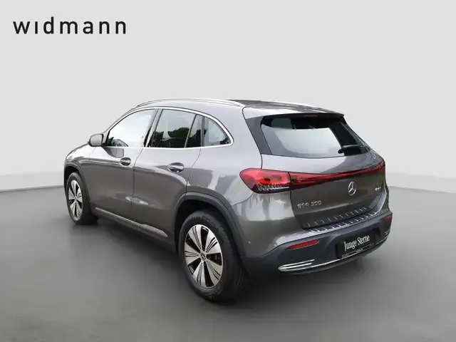 Mercedes-Benz EQA 300