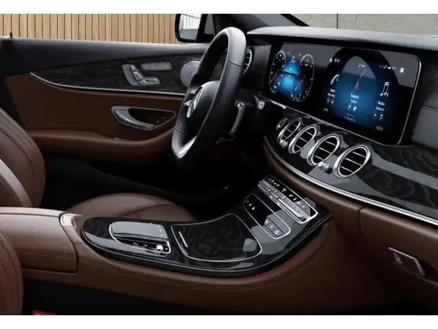 Mercedes-Benz E 400