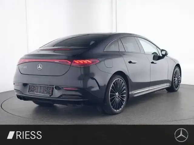 Mercedes-Benz EQE 300