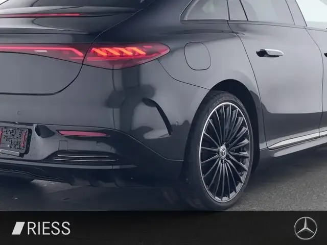 Mercedes-Benz EQE 300