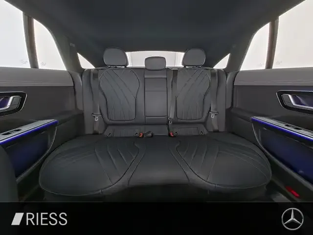 Mercedes-Benz EQE 300