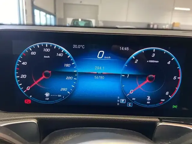 Mercedes-Benz GLB 220