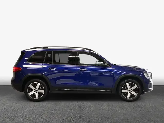 Mercedes-Benz GLB 220