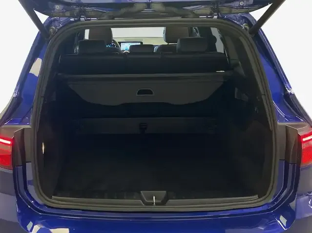 Mercedes-Benz GLB 220