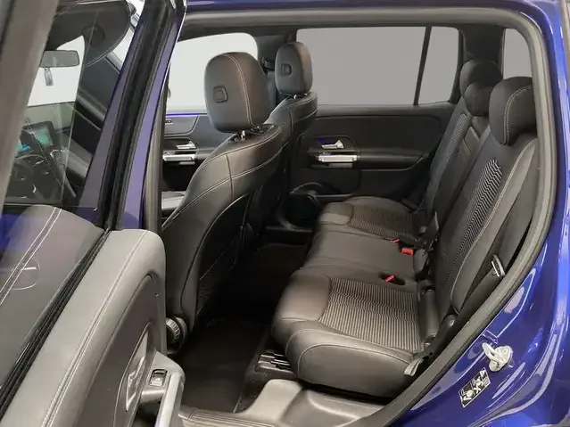 Mercedes-Benz GLB 220