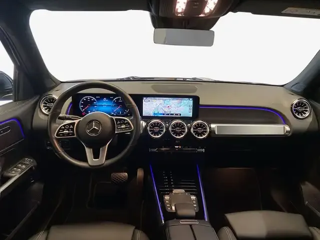Mercedes-Benz GLB 220