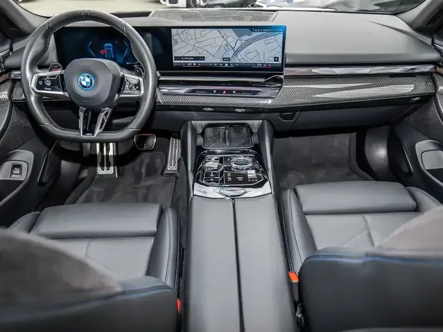 BMW 550