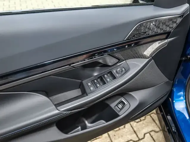 BMW 550