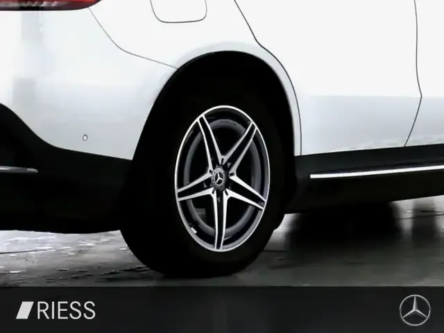 Mercedes-Benz EQC 400
