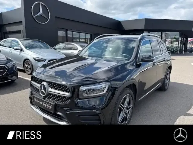 Mercedes-Benz GLB 220