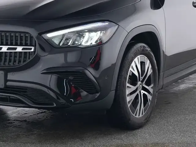 Mercedes-Benz GLA 220